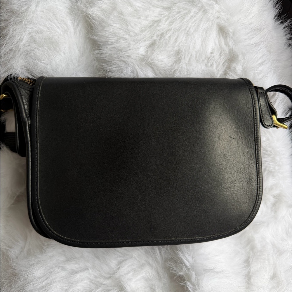 Coach vintage  Classic Black Leather Crossbody Bag leather black color